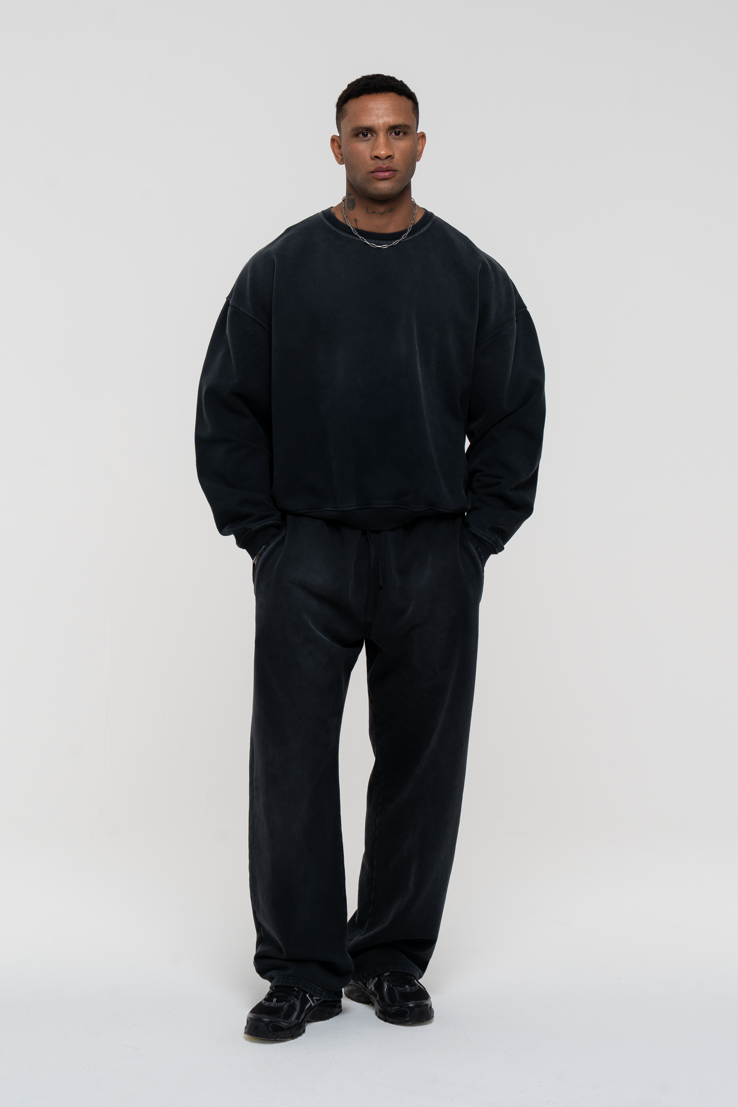 Barix™ Core Hand Sprayed Sweater Faded Black